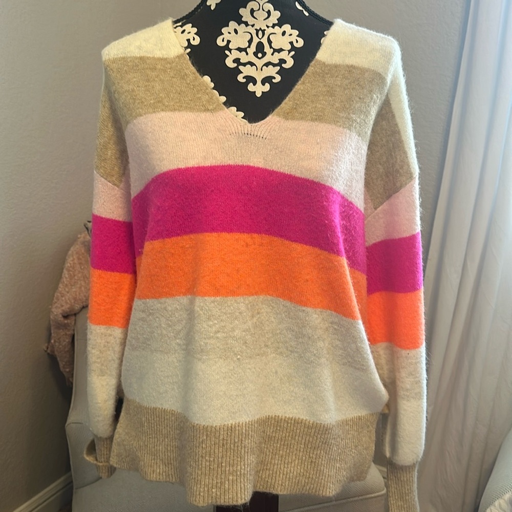 LOFT sweater - size M, but fits more like a L